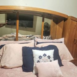 6 Pieces Bedroom Set Plus BAR With 2 BAR Stools 