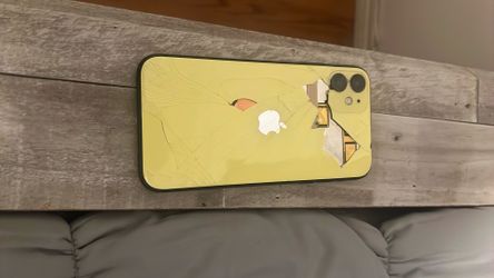 IPHONE 11 ($$$ OR OFFERS)