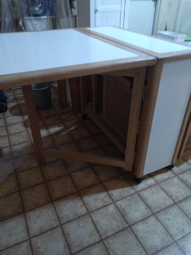 Kitchen Table With 4 Chairs