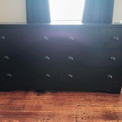 Like New And Beautiful Dresser For Sale