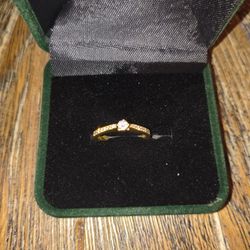 18k Gold & Diamond Ring