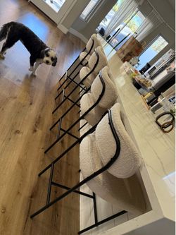 4 Bar stools