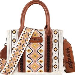 New Wrangler Totes