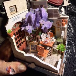 Cozy Sea Side Cafe Bookend