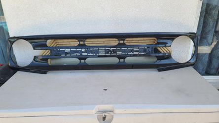 2011 - 2026 FORD BRONCO BIG BEND BASE GRILLE UPPER FRONT GRILL GENUINE USED OEM.  ALM