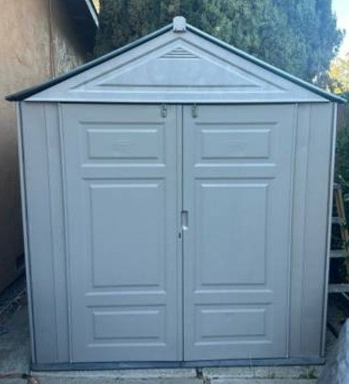 Rubbermaid Storage Shed