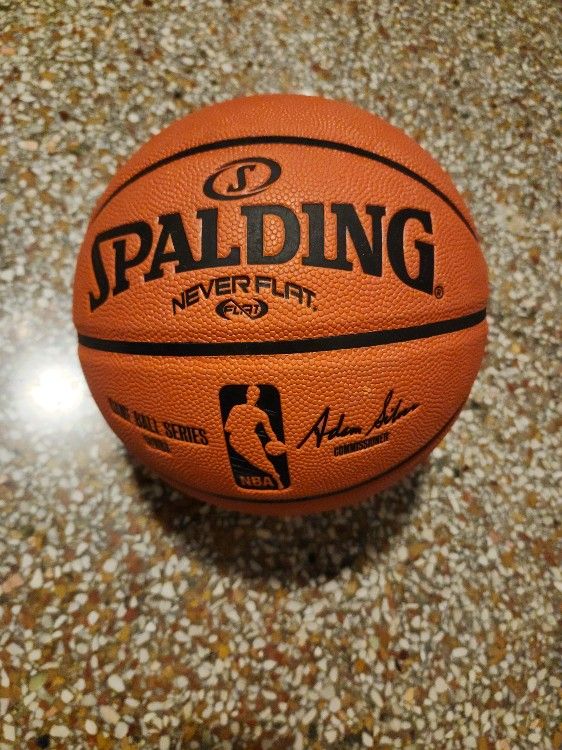 Spalding Basketball