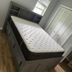 New Queen Mattress And Box Spring 2pc Bed Frame Is Not Included 