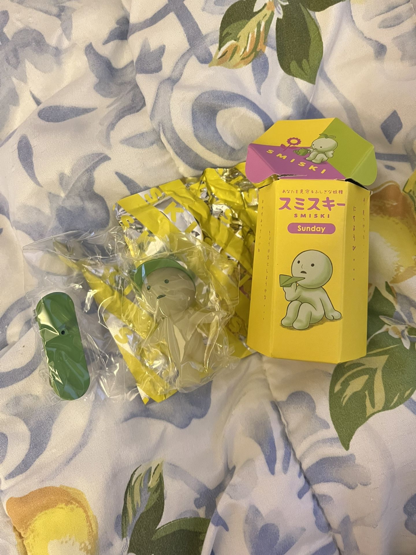 Smiski Sunday Series Smiski Skateboarding Glow In The Dark Figure