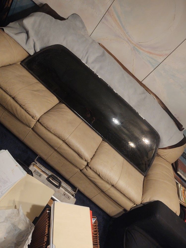 Dodge Ram Rear Window