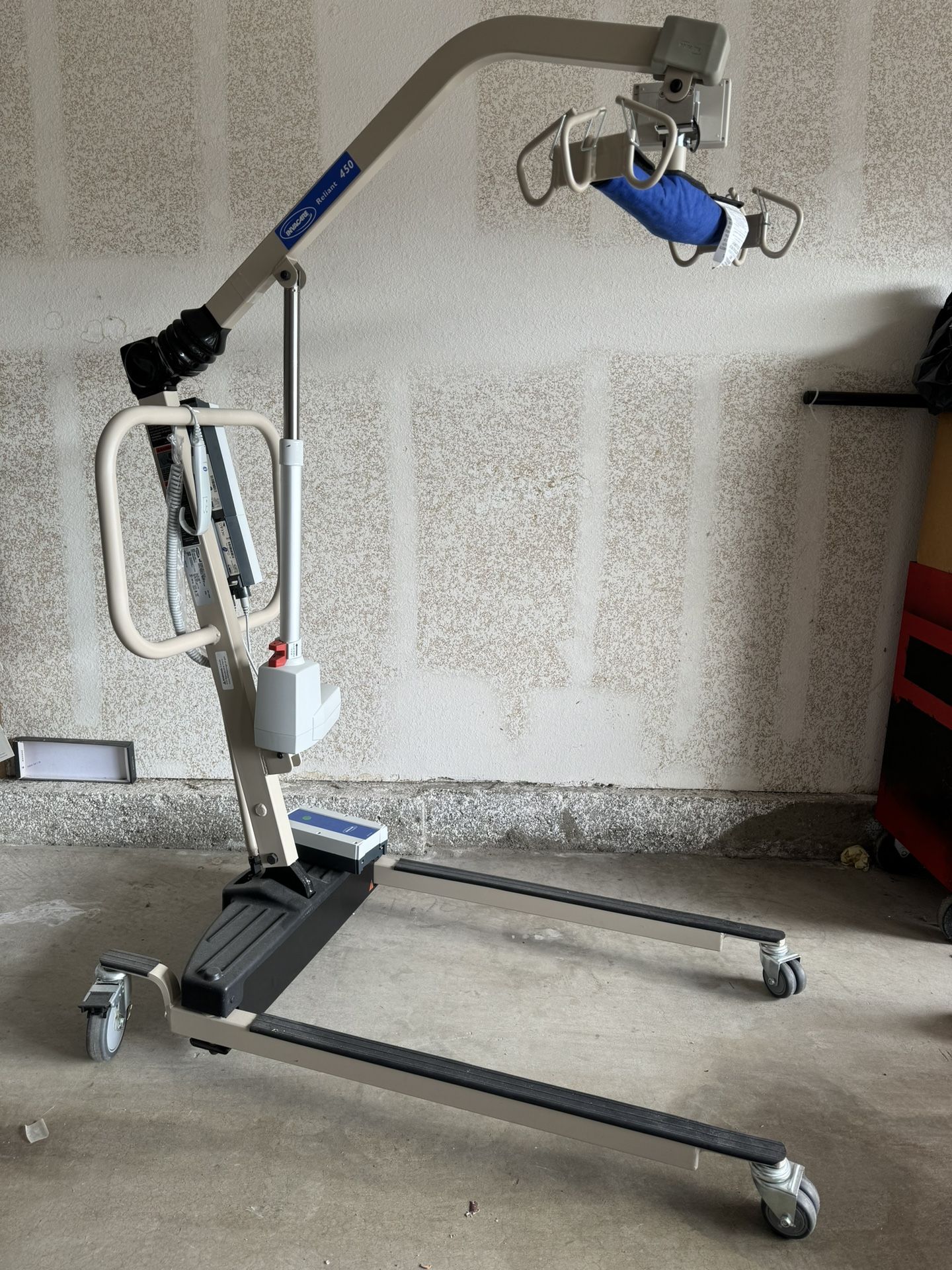 Hoyer Lift With Scale