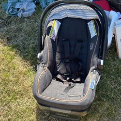 Baby car seat Graco click