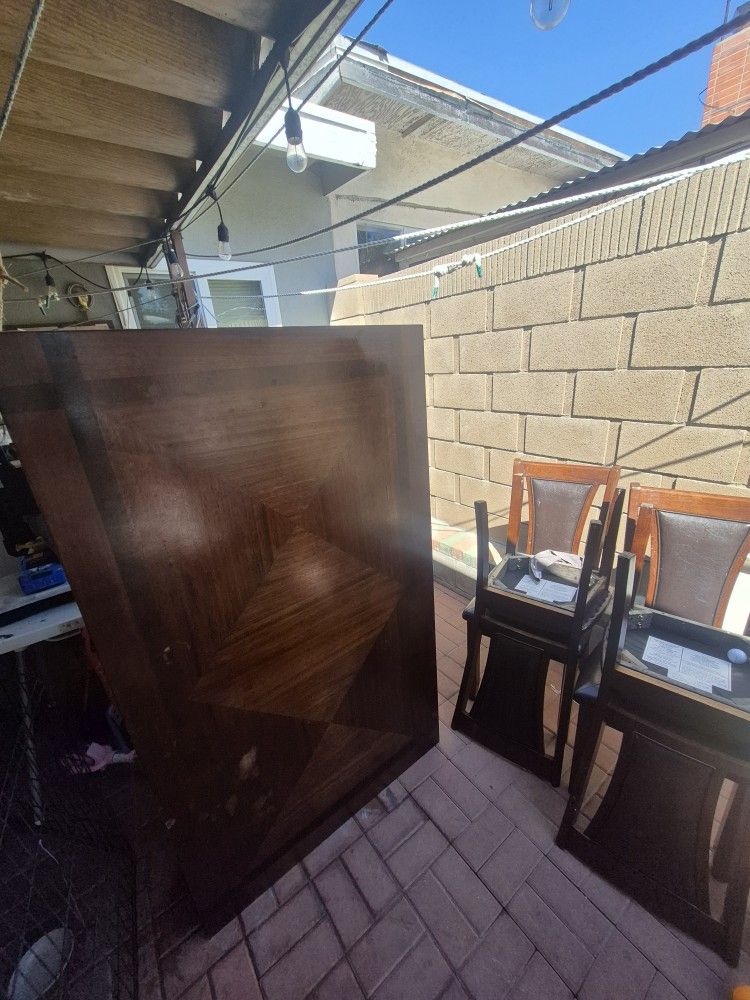 Table Set w/ Chairs