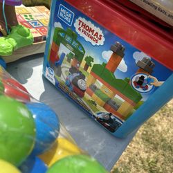Thomas And Friends Mega Blocks 