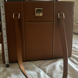 Dooney & Bourke