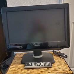 19 Inch Toshiba TV With Built In DVD Player