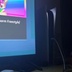 Selling Used PS5 And The Controller With Some Games Already Downloaded 