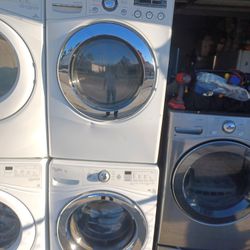 Whirlpool and LG
Stackable
Washer and electric dryer
Excellent working condition
Heavy duty
W27
D31.5
H76
Washer 4.3 cu ft 110 volts
Dryer 7.3 cu
