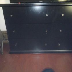 6 Drawer Dresser Black With Silver Knobs 