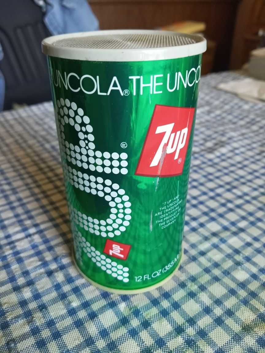 7 Up Soda Pop Can Radio