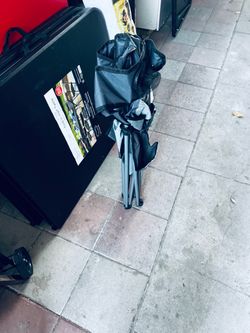 Outdoor Folding Chair – Good Condition