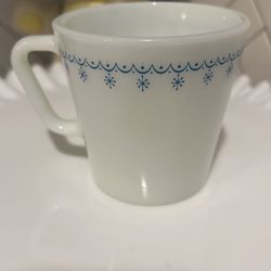 Vintage Pyrex Snowflake Cup