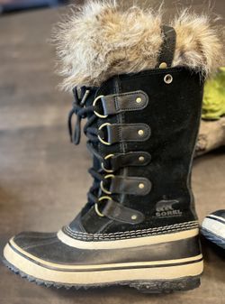 Sorel Women’s Boots Size 6