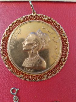 1967 Pahlavi Coronation Tajgozari – Shahbanou Farah