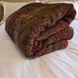 Queen Comforter 4 Piece Set