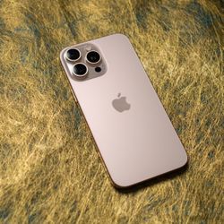 iPhone 16 Pro Unlocked 128gb 90 Day Warranty Included - 5 Dollars Down No Credit Needed!