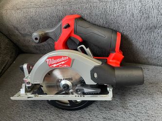 Milwaukee M12 Fuel Circular Saw
