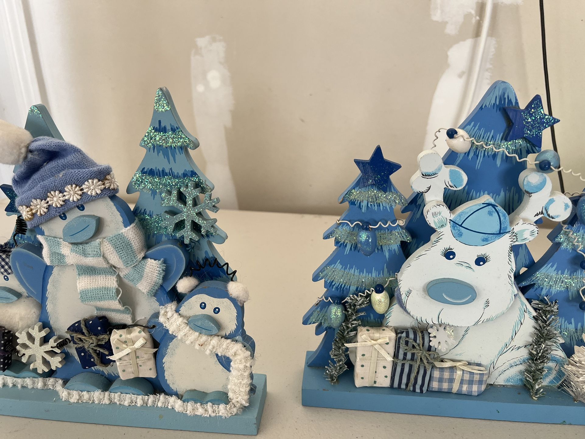 Christmas Themed 2d Wooden Statues