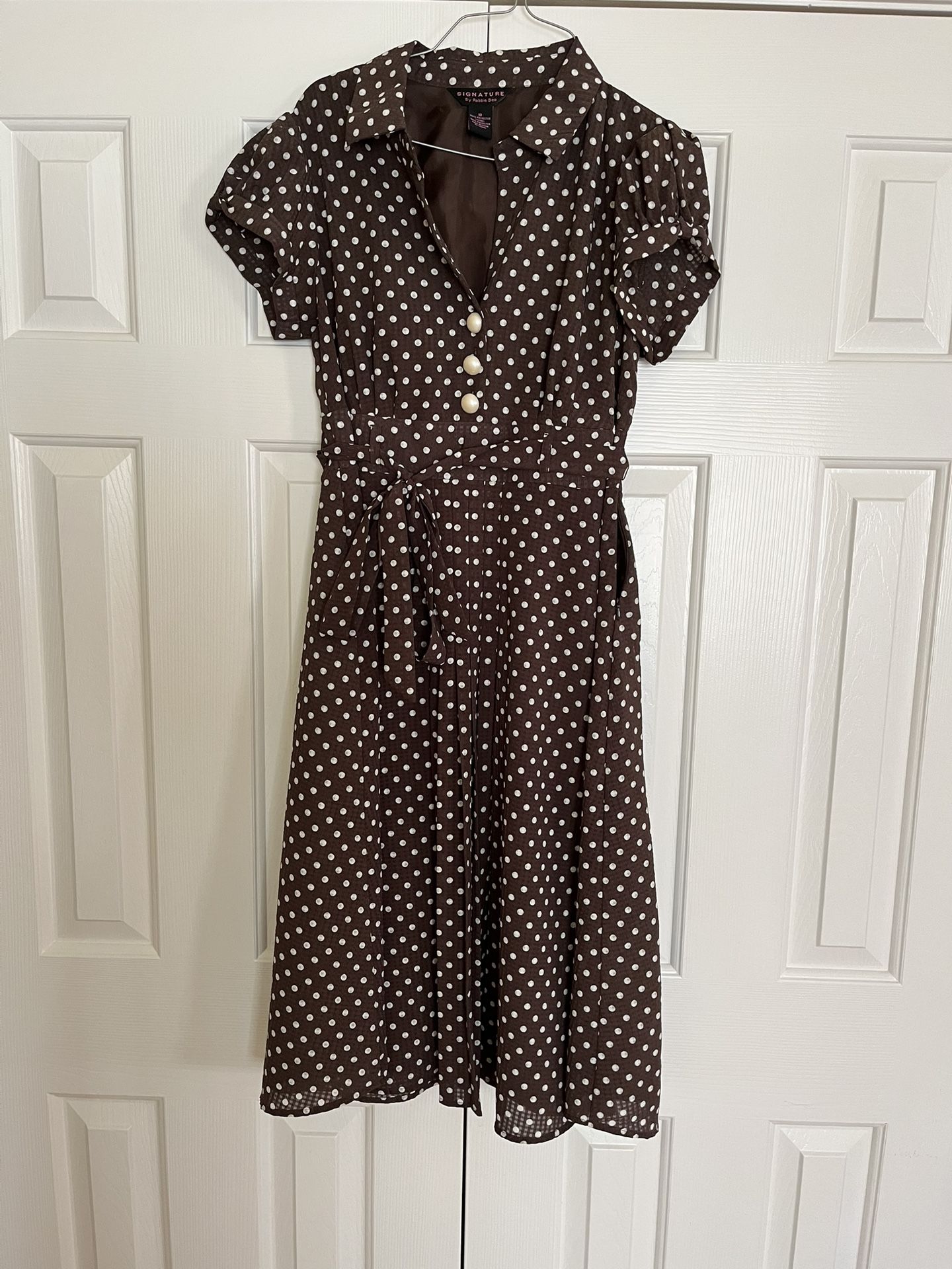 Women’s Dress: Size 10