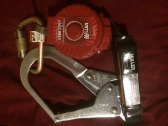 Retractable lanyard yoyo harness