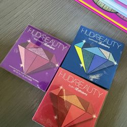 Huda Beauty Eye Shadow Planet Bundle