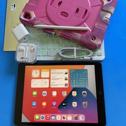 Apple IPad 7th Generation (10.2” Retina /Latest IOS 18/ 2019 model) 32GB with stylus pen, keyboard, case  & Accessories (128GB $259) 