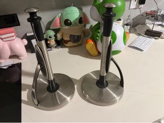 Paper towel holder