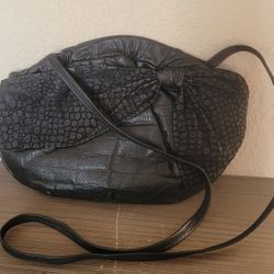 Vtg Isabel USA Black Crossbody Purse Lrg Bow Detail 80's Style