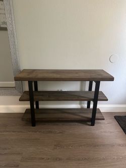 Entry table - console