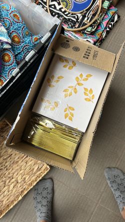 Disposable dinnerware for event