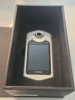 Casio Exilim Speed EX-TR550 12.0 MP Selfie 4x zoom Digital Camera
