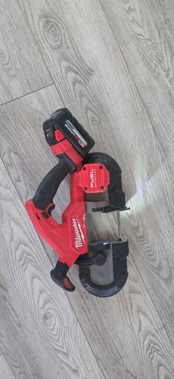Milwaukee Fuel Compact BandSaw