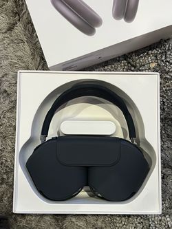 Brand new Airpod maxes