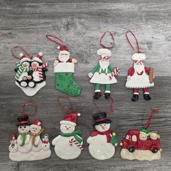 CHRISTMAS TREE DECORATIONS 