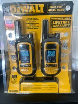 DeWALT DEWALTDXFRS300 Heavy-​Duty 1-​Watt Walkie Talkies (2-​Pack)​