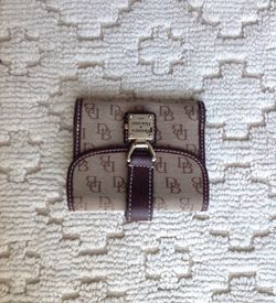 Dooney & Bourke wallet
