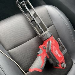 Milwaukee Glue Gun