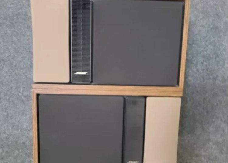 PAIR OF BOSE 301 SERIES II DIRECT/REFLECTING BOOKSHELF SPEAKERS