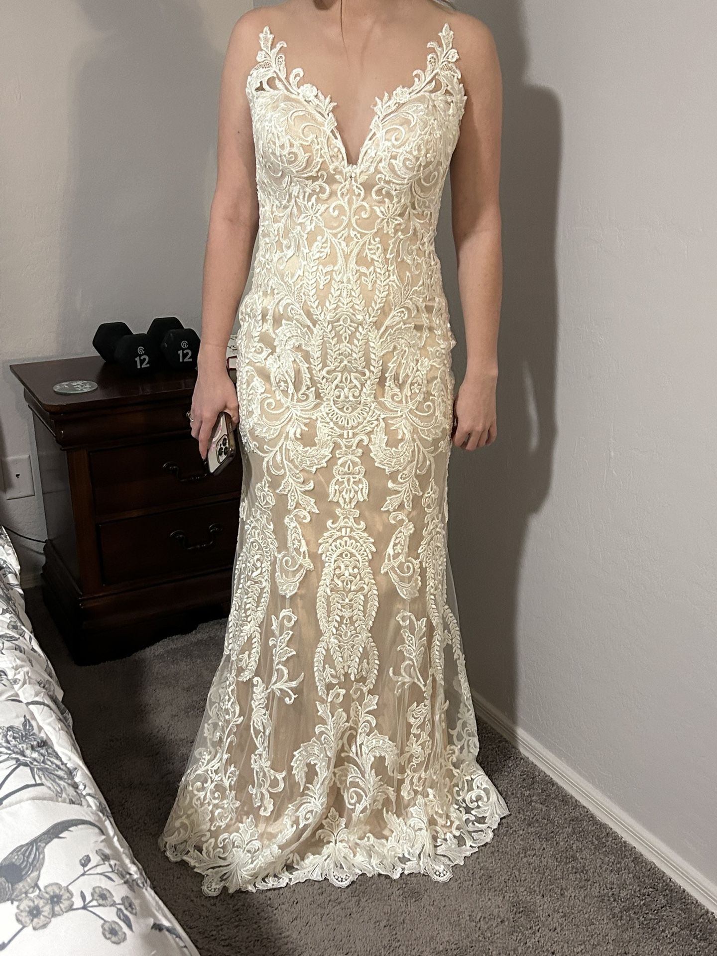 Lace wedding dress