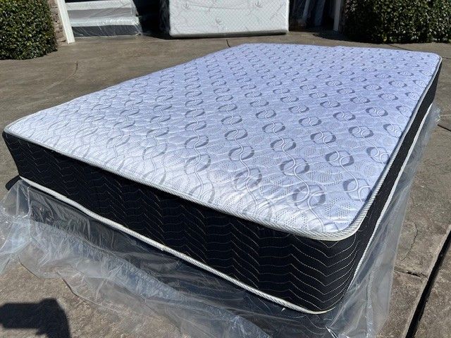 Queen Orthopedic Deluxe Collection Mattress!!